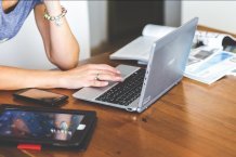 Spoken descriptions of new technologies provoke more positive attitudes than written ones